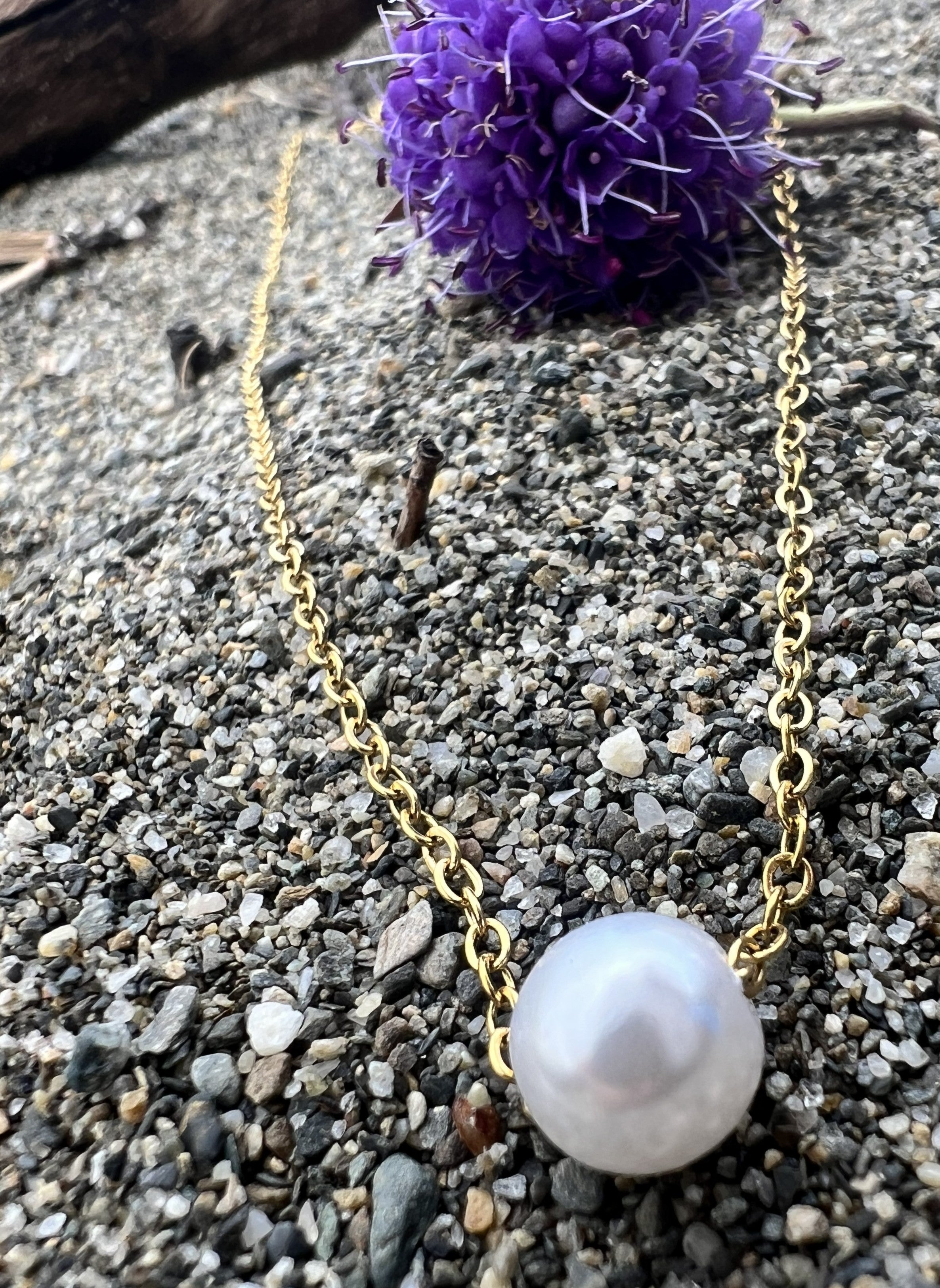 Mona Halsband